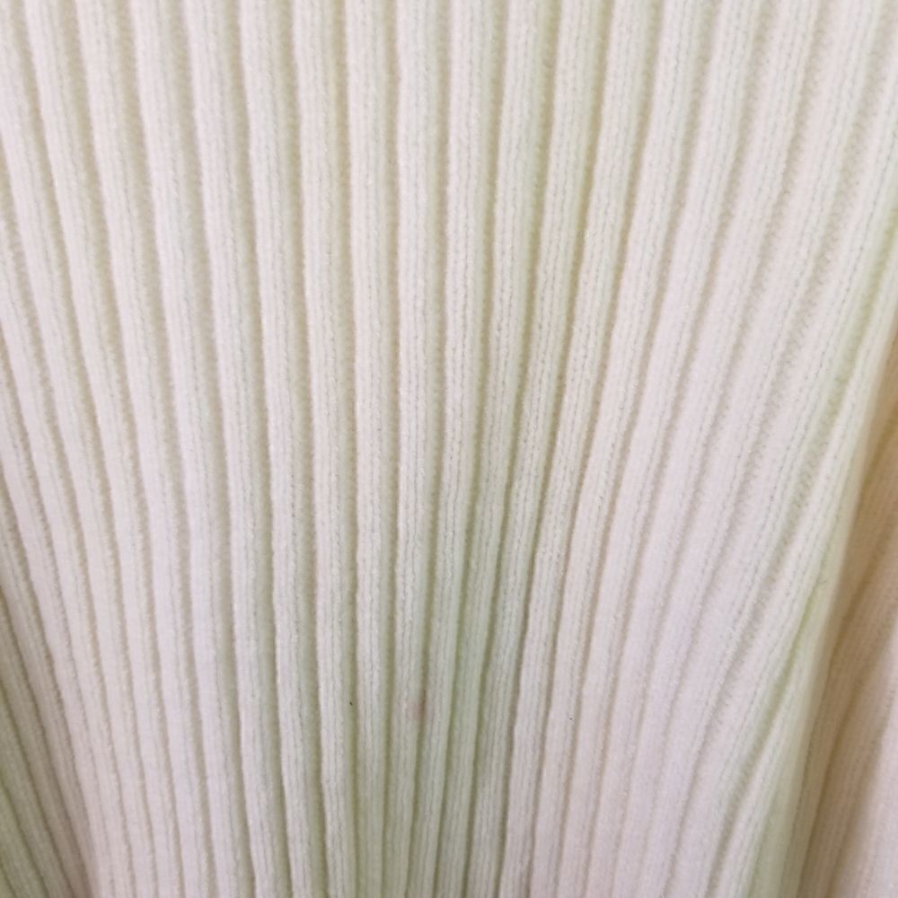 Reflections Ivory Sweater. Size L. - Picture 4 of 9